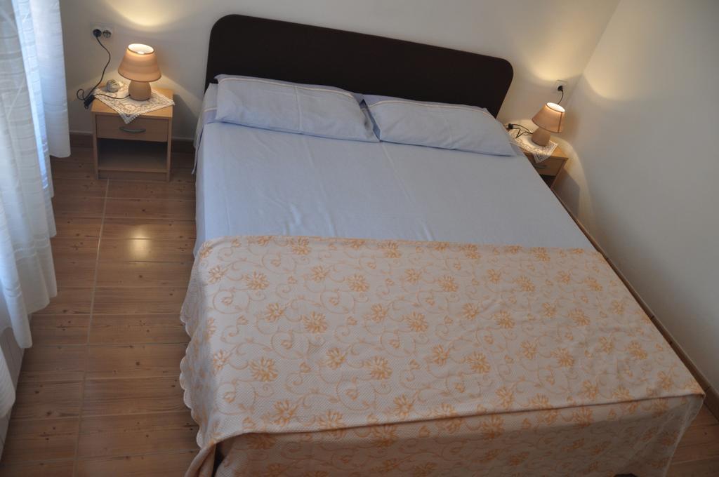 Franko Apartmani Zambratija  Esterno foto