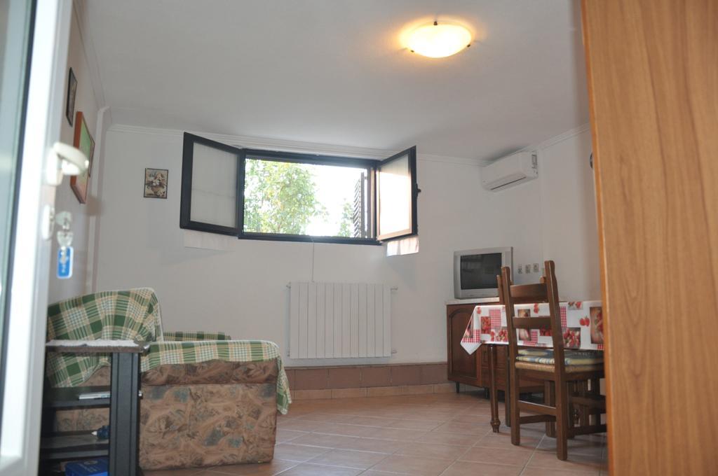 Franko Apartmani Zambratija  Esterno foto