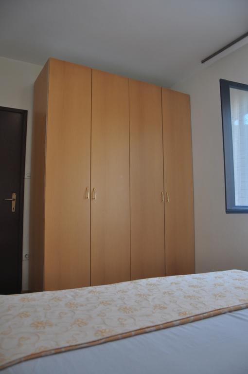 Franko Apartmani Zambratija  Esterno foto