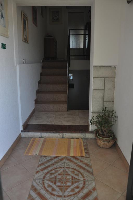 Franko Apartmani Zambratija  Esterno foto